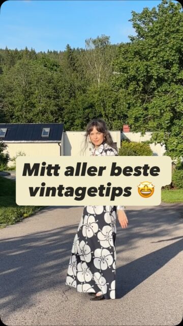 Hvilken vintageskatt angrer du på at du ikke kjøpte?😖 Sikre deg favorittene nå hos Tidstypisk Butikken i Sinsenterrassen 10 er åpen 5 dager i uka: onsdag, torsdag og fredag 14-18, lørdag og søndag 12-16. Jeg gleder meg til å se deg. Og du? Ikke nøl om du finner noe fint, men slå til der og da! Velkommen! 🥳👋🏻💋

#tidstypisk #tingsomtålertidenstann #vintagebutikk #vintageklær #skattejakt
