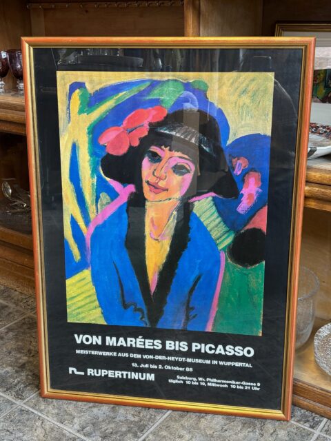 Vintage kunstposter, «Portrait of Gerda» av den tyske ekspresjonisten Ernst Ludwig Kirchner. Fra en utstilling i 1988. Rammemål 58 x 83 cm, 1200 kr. Kjøpe nå med Vipps? Send melding. Må hentes, sendes ikke 

Vintage Hundertwasser-kunstposter fra 1978. Rammemål 54 x 123 cm. Pris: 1200 kr. Kjøpe nå med Vipps? Send melding. Må hentes, sendes ikke. 

«The Dog», vintage kunstposter med motiv av Goya. Rammemål 47 x 83 cm, pris: 900 kr. Kjøpe nå med Vipps? Send melding. Må hentes, sendes ikke 

Vakker kunstposter med blomstermotiv av akvarell av Emil Nolde. Rammemål 56 x 76 cm. Pris: 800 kr. Kjøpe nå med Vipps? Send melding. Må hentes, sendes ikke