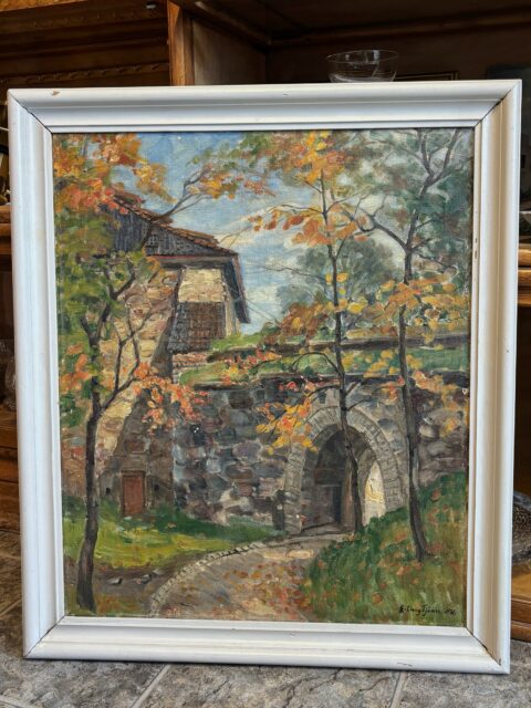 «Høst på Akershus» 🍁 Maleri på lerret signert Erling Tjønn, 1931. Pene høstfarger. Rammemål 66 x 77 cm. Oppheng bak. Pris: 1500 kr. Gamle Oslo-motiver er alltid populært, send melding om du ønsker å kjøpe maleriet nå med Vipps og hente i butikken. 

#tidstypisk #tingsomtålertidenstann #erlingtjønn