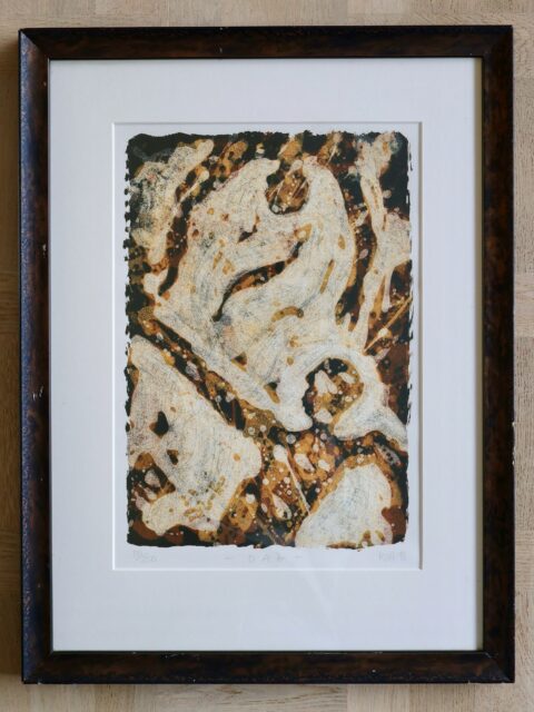 «Dag» Spennende grafikk fra 1998 signert Ragnar Olaf Hauge (f. 1947), norsk billedkunstner. Nummerert 181/250. Rammemål 67 x 50 cm. Pris: 2000 kr. Kjøpe nå med Vipps? Send melding. Må hentes, sendes ikke. 

#tidstypisk #tingsomtålertidenstann #ragnarolafhauge